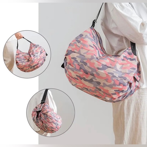 540. Pink Camouflage reusable waterproof Travel Beach shopping bag - Picture 4 of 4